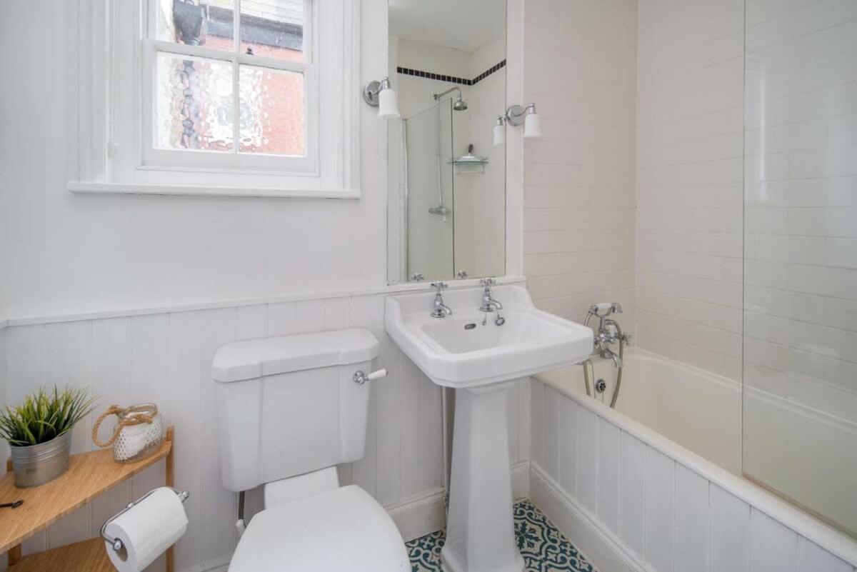 Firefly House Villa Cowes  Kültér fotó