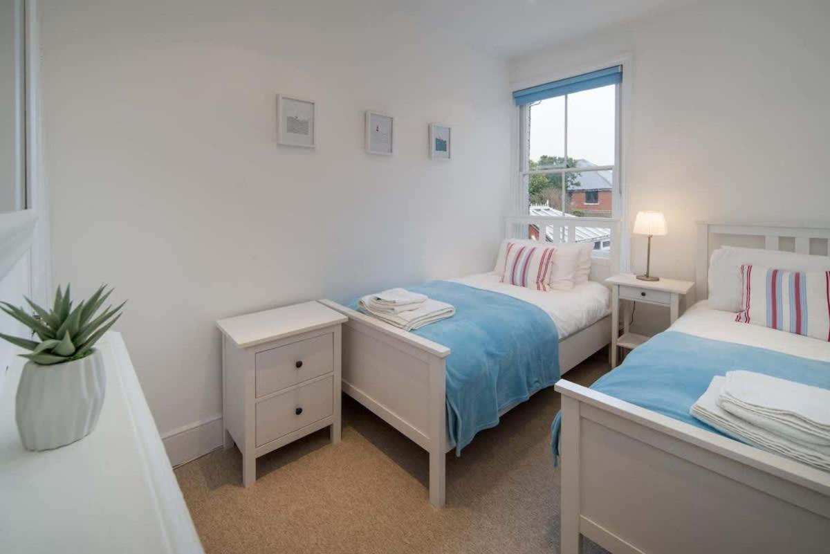Firefly House Villa Cowes  Kültér fotó